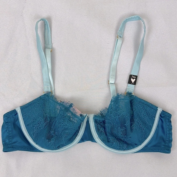 Victoria’s Secret Dream Angels Push-Up Without Padding Bra Size 34B - Picture 1 of 6